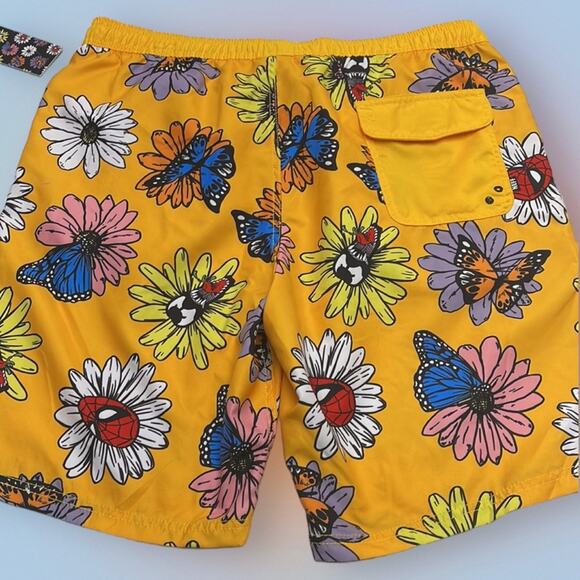 MARVEL Men’s Large Flowered Yellow Shorts - Picture 2 of 4